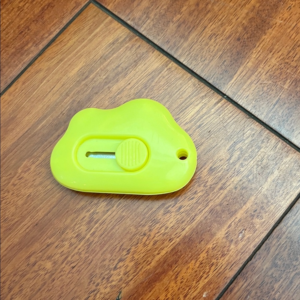 Yellow Mail or Box cutter new